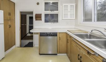 3 Shipman Cir, Ann Arbor, MI 48104