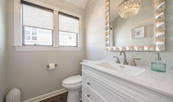 93 E 11th St, Avalon, NJ 08202
