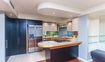 66 Queen St 1704, Honolulu, HI 96813