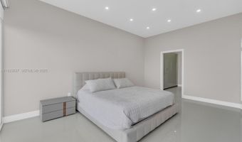 18011 Biscayne Blvd PH04, Aventura, FL 33160