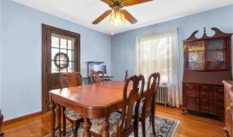381 Auburn St, Cranston, RI 02910