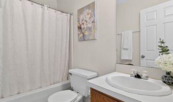 906 Canterbury Ln 906, Colchester, CT 06415