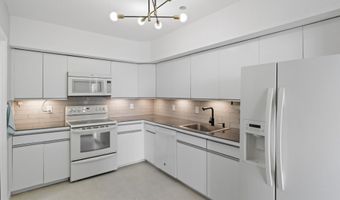 1016 S WAYNE St 1008, Arlington, VA 22204