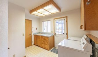 59649 Okanagan Ln, Bend, OR 97702
