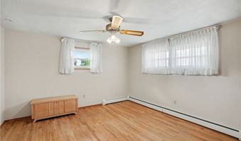 2107 Lynwood Dr, Aliquippa, PA 15001