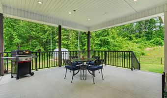 355 Shadows Lawn Dr, Athens, TN 37303