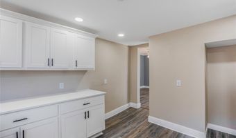 217 N 6th St, Adel, IA 50003