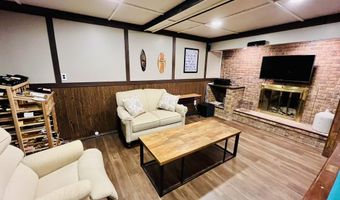 407 NE 17th Ave, Aberdeen, SD 57401