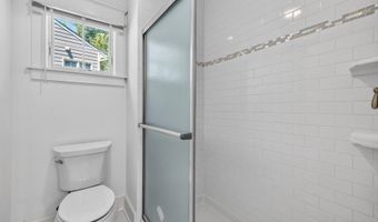 8905 HEMPSTEAD Ave, Bethesda, MD 20817