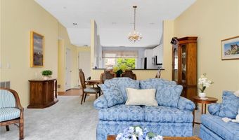 19 Vanderbilt Dr, Narragansett, RI 02882