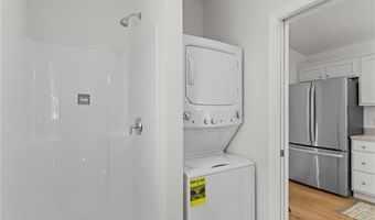 64 Burnside Ave, Narragansett, RI 02882