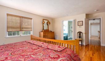 7 Mizzen Ln, Bourne, MA 02532