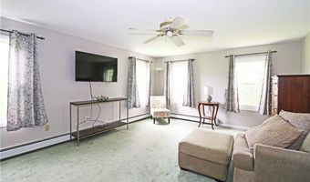 23 Sherman Ln, Middletown, RI 02842