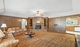 7220 Tucker Dr, Weatherford, TX 76085
