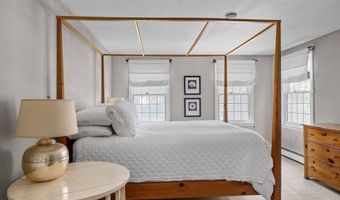 4 Noel Rd, Andover, MA 01810