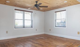 84 Wales St, Cranston, RI 02920