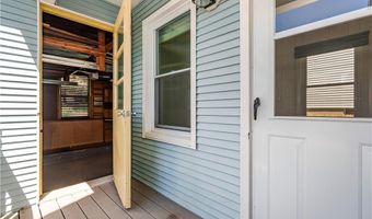 11 Bellevue Dr, Cranston, RI 02920