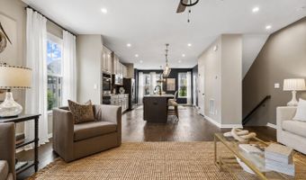 43498 APPLE ORCHARD Sq, Ashburn, VA 20148