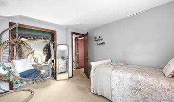 207 Diane Ln, Bristol, CT 06010