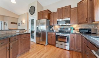 5236 SHADOW ROCK Dr, Cheyenne, WY 82009