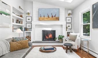9 Kiki Cir, Cranston, RI 02921