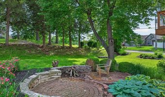 100 Holly Green Dr, Ballwin, MO 63021