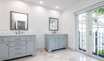 20729 NE 32nd Ave, Aventura, FL 33180