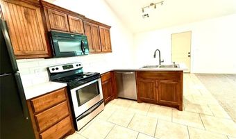 923 N Summer Tree Dr, Ada, OK 74820