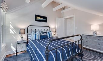 83 John St, Newport, RI 02840