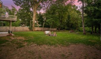 36 Stony Ln, North Kingstown, RI 02852