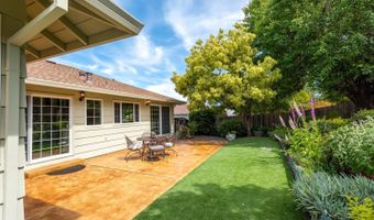 7362 Oakmont Dr, Santa Rosa, CA 95409