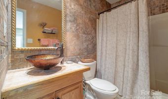 14 Shelton Branch Rd, Barnardsville, NC 28709