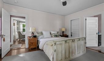 43 Sherman St, Newport, RI 02840
