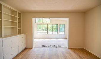 2302 Twin Lakes Dr, Bainbridge, GA 39819