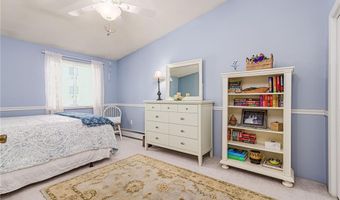 66 Girard Ave 322, Newport, RI 02840