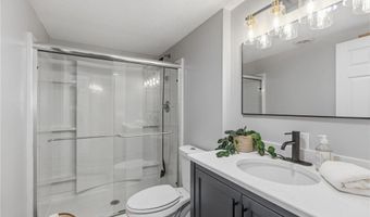 5809 126th St W, Apple Valley, MN 55124