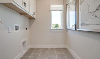 808 Twin Pine Ct, Anna, TX 75409