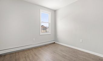 14 W 19TH St, Bayonne, NJ 07002