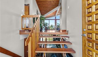 10 Ocean View Dr, Middletown, RI 02842