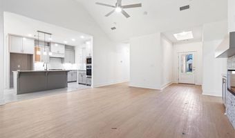 7004 SW Basswood Ave, Bentonville, AR 72713