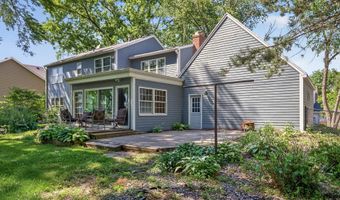 8906 138th Street Ct, Apple Valley, MN 55124