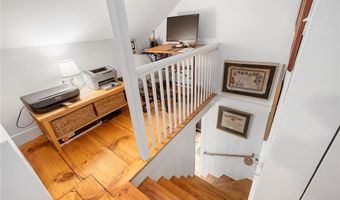 22 Brayton Rd, Smithfield, RI 02917