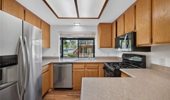 3537 W Greentree Cir C, Anaheim, CA 92804
