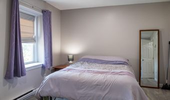 46 Broadview Ave, Auburn, ME 04210