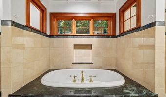 2410 State Ave, Ames, IA 50014