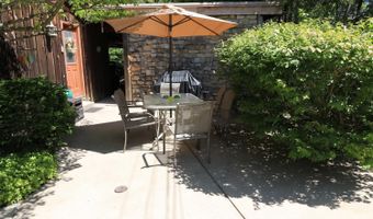 714 Edgewood Dr, Batesville, IN 47006