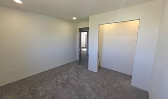 38515 129th St, Aberdeen, SD 57401
