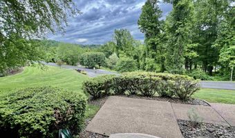 14 Woodcliff Dr, Fairmont, WV 26554