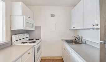 98 Moanalua Rd 2103, Aiea, HI 96701