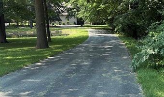 6365 Hayfield Ln, Almont, MI 48003